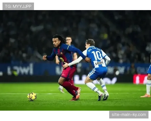 巴萨主场控球率超六成 攻防转换速度压制对手 巴萨主场控球率超六成 攻防转换速度压制对手